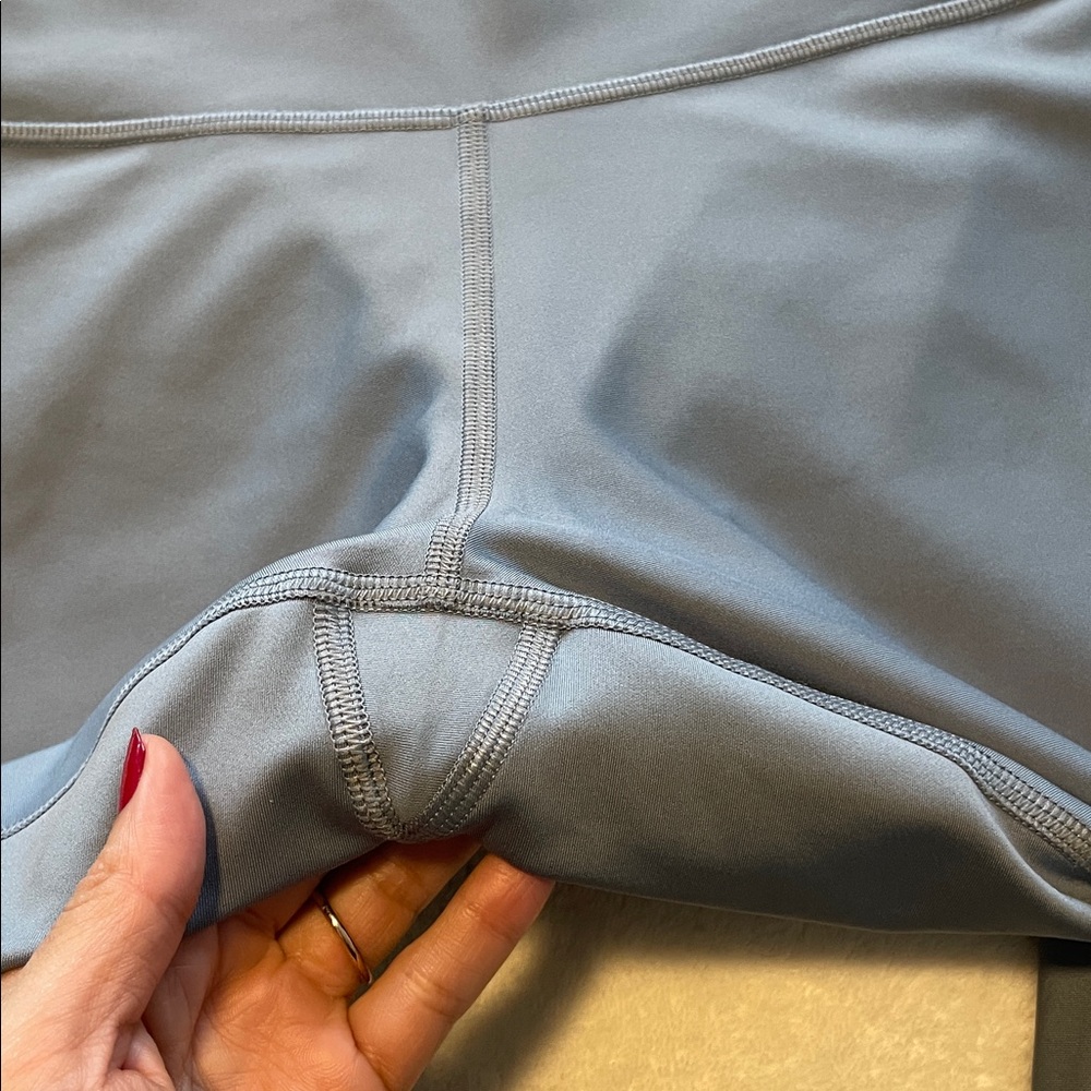 ALO Yoga Steel Blue High-Waist Leggings - Picture 3 of 5